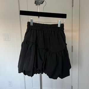 NWT J.ING mini black poplin skirt one size